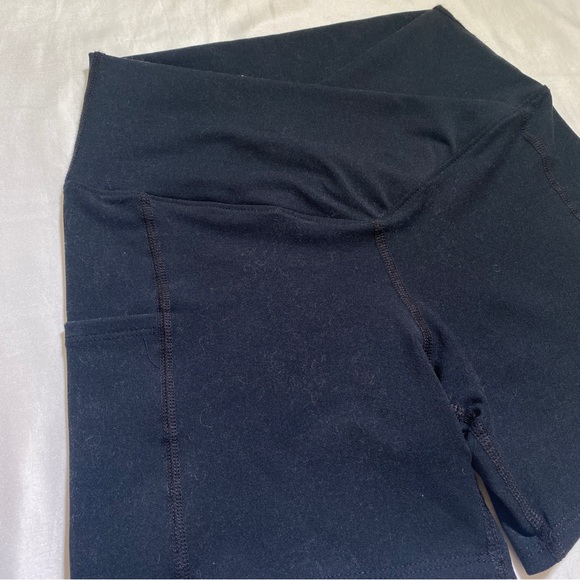 Evolution and Creation Black Criss Cross Waist Bike Shorts Pocket Size Medium - Picture 3 of 6